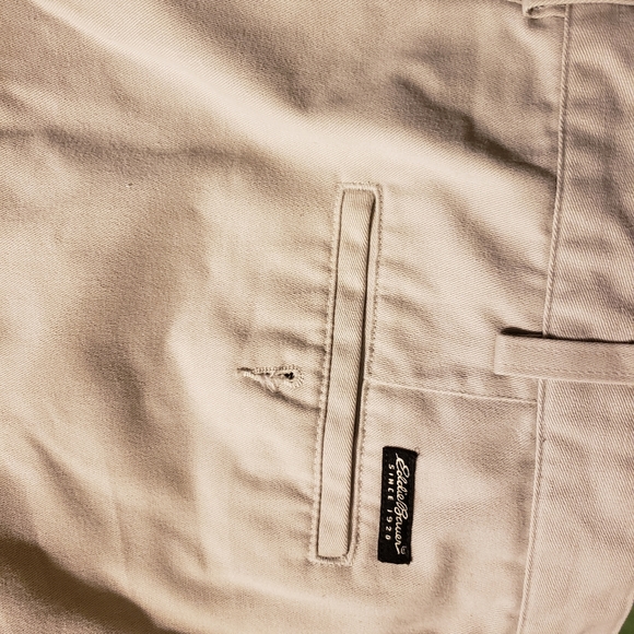 Eddie Bauer Other - Eddie Bauer khaki shorts. Like new. 38